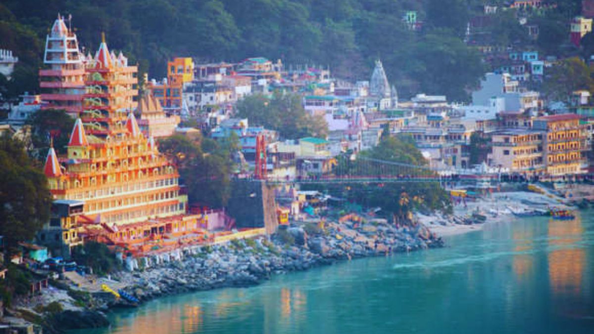 Hampi, Budget Travel, Rishikesh, McLeod Ganj, Pushkar, Pondicherry, Varanasi