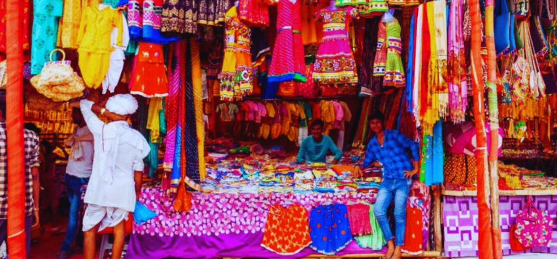 cheapest markets in India, affordable shopping in India, best flea markets India, budget shopping destinations, street shopping India, Sarojini Nagar market, Colaba Causeway, Anjuna flea market